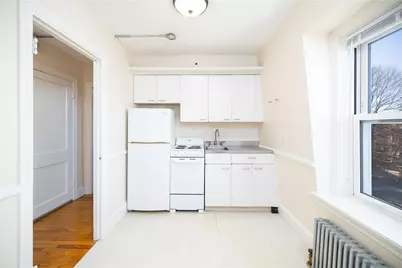 322 Broadway #6, Providence, RI 02909 - Photo 3