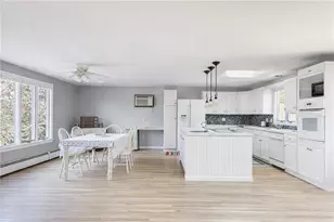 22 J H Dwyer Dr, Middletown, RI 02842 - Photo 9