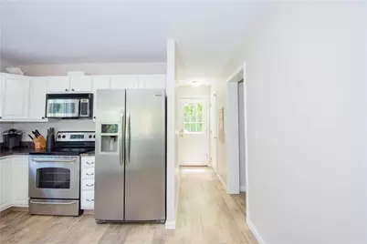 663 Aquidneck Avenue, Middletown, RI 02842 - Photo 11