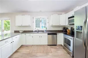 663 Aquidneck Ave, Middletown, RI 02842 - Photo 9