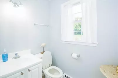 663 Aquidneck Avenue, Middletown, RI 02842 - Photo 19