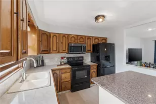 84 N View Ave, Cranston, RI 02920 - Photo 31