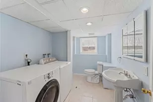 84 N View Ave, Cranston, RI 02920 - Photo 33