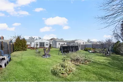 11 Bellevue Boulevard, East Providence, RI 02916 - Photo 7