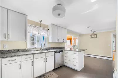 11 Bellevue Boulevard, East Providence, RI 02916 - Photo 11