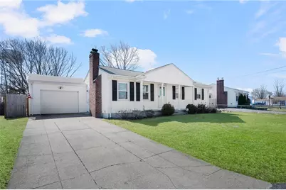 11 Bellevue Boulevard, East Providence, RI 02916 - Photo 1