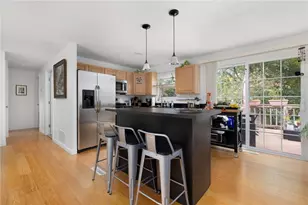 25 Webb Ave, Warwick, RI 02889 - Photo 7