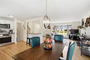 1270 Hope St, Bristol, RI 02809 - Photo 13