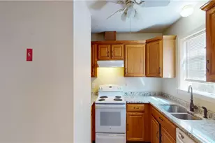 22 Vernon St, Providence, RI 02903 - Photo 11