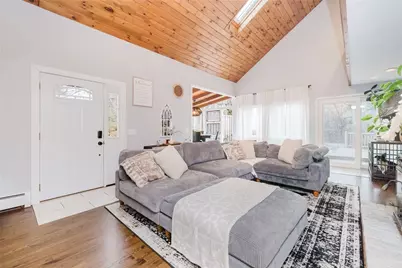 235 Lippitt Avenue, Cranston, RI 02921 - Photo 21