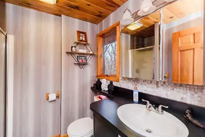 235 Lippitt Avenue, Cranston, RI 02921 - Photo 15