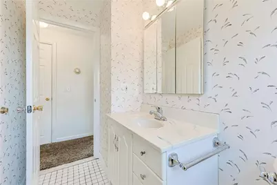 47 Dartmouth Avenue, East Providence, RI 02915 - Photo 15