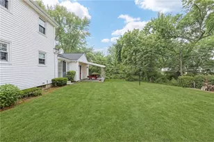 47 Dartmouth Ave, East Providence, RI 02915 - Photo 25