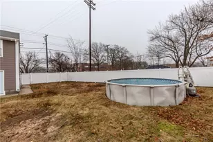 250 Ferris Ave, East Providence, RI 02916 - Photo 43