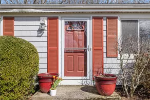 9 Spruce Ave, Middletown, RI 02842 - Photo 3