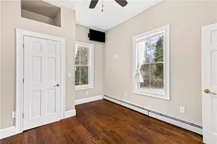 563 Putnam Pike, Smithfield, RI 02828 - Photo 15