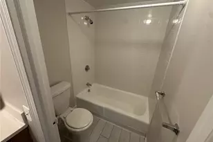 3 Admiralty Dr, Middletown, RI 02842 - Photo 11