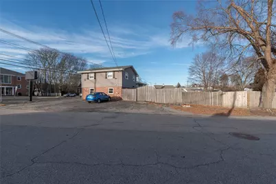 1020 Warwick Avenue, Warwick, RI 02888 - Photo 7
