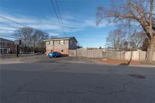 1020 Warwick Ave, Warwick, RI 02888 - Photo 7