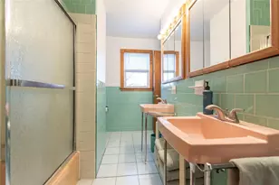 1020 Warwick Ave, Warwick, RI 02888 - Photo 23