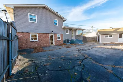 1020 Warwick Avenue, Warwick, RI 02888 - Photo 9