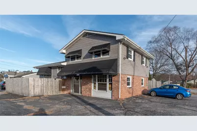 1020 Warwick Avenue, Warwick, RI 02888 - Photo 3