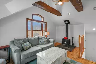 206 Reservoir Rd, Middletown, RI 02842 - Photo 11