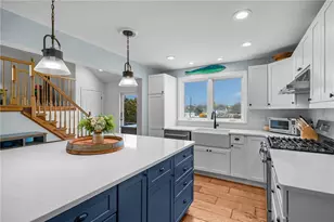 206 Reservoir Rd, Middletown, RI 02842 - Photo 7