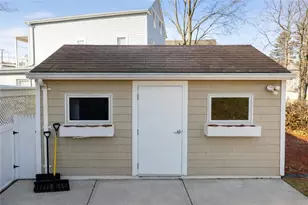 215 Bourne Ave, East Providence, RI 02916 - Photo 23