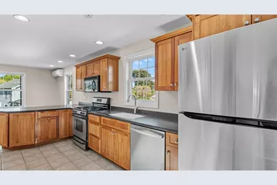 106 Cedar Avenue, Portsmouth, RI 02871 - Photo 3