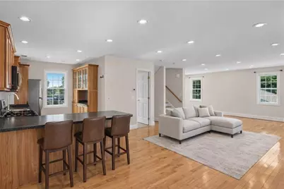 106 Cedar Avenue, Portsmouth, RI 02871 - Photo 5