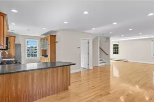 106 Cedar Ave, Portsmouth, RI 02871 - Photo 5