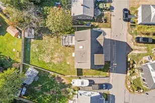 106 Cedar Ave, Portsmouth, RI 02871 - Photo 37