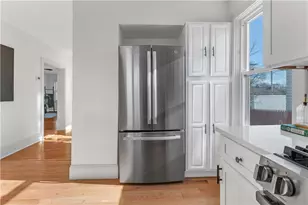 26 Clinton St, Johnston, RI 02919 - Photo 7