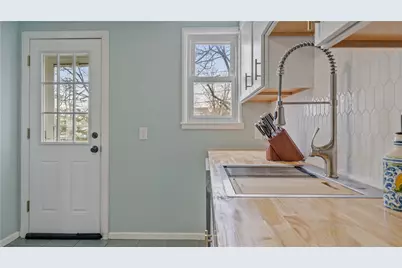 5 Shangri La Lane, Middletown, RI 02842 - Photo 37