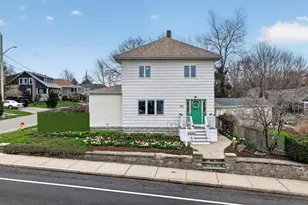 102 Willett Ave, East Providence, RI 02915 - Photo 3