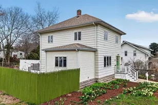 102 Willett Ave, East Providence, RI 02915 - Photo 5