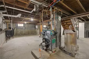 92 Bracket Ave, Tiverton, RI 02878 - Photo 31