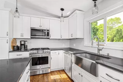 60 Brooklyn Road, Narragansett, RI 02882 - Photo 9