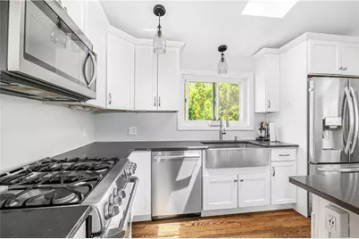 60 Brooklyn Road, Narragansett, RI 02882 - Photo 7