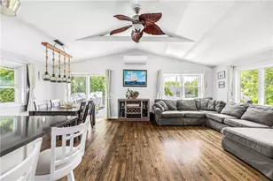 60 Brooklyn Rd, Narragansett, RI 02882 - Photo 5