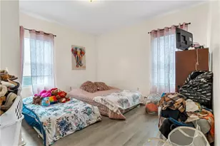 70 Lincoln Ave, Central Falls, RI 02863 - Photo 39