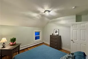 368 Beverage Hill Ave, Pawtucket, RI 02861 - Photo 7