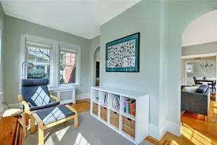 12 Holly St, Providence, RI 02906 - Photo 7