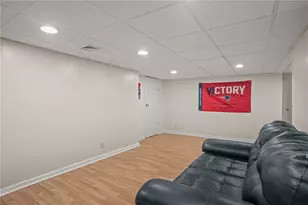 52 Hawthorne St, North Providence, RI 02904 - Photo 31