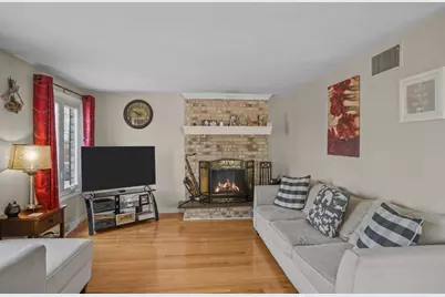 52 Hawthorne Street #7, North Providence, RI 02904 - Photo 5