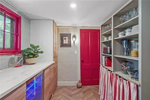 8061 Post Rd, North Kingstown, RI 02852 - Photo 9