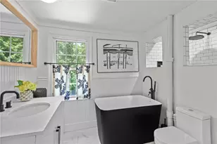 8061 Post Rd, North Kingstown, RI 02852 - Photo 33