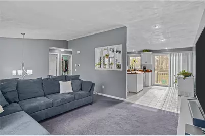 39 Gateway Court, Warwick, RI 02889 - Photo 7