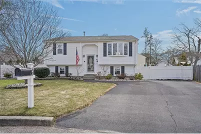 39 Gateway Court, Warwick, RI 02889 - Photo 1